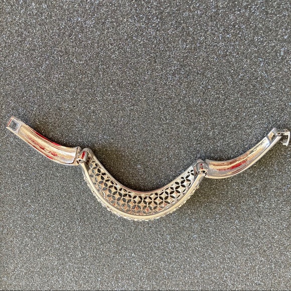 Silver tone bracelet with crystals - Picture 5 of 8